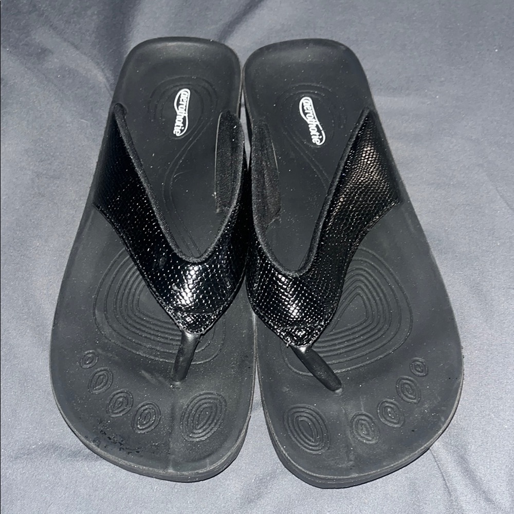 Black Women's Flip Flops size 8